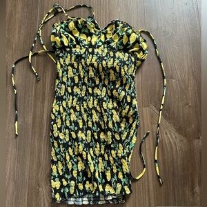 Princess Polly lemon dress